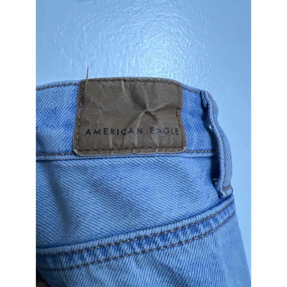 American Eagle Light Wash Distressed Mom‎ Jeans High Rise Ripped Denim 8 
Long - Picture 5 of 9